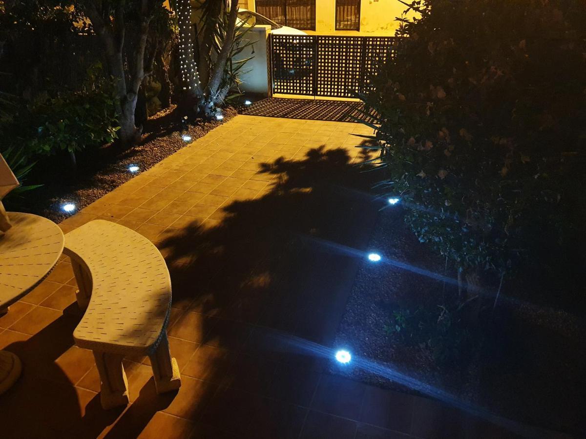 Calle Carlos Primero, Roda Exterior foto