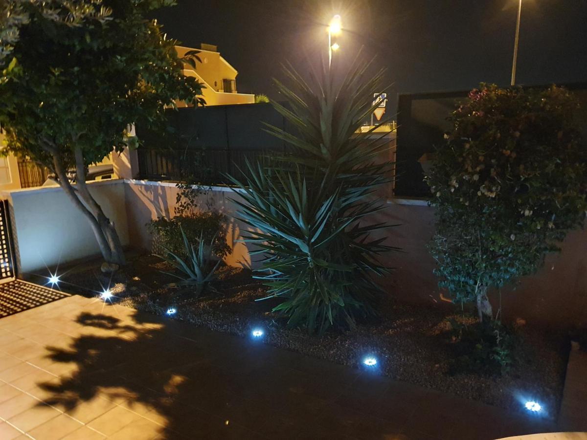 Calle Carlos Primero, Roda Exterior foto